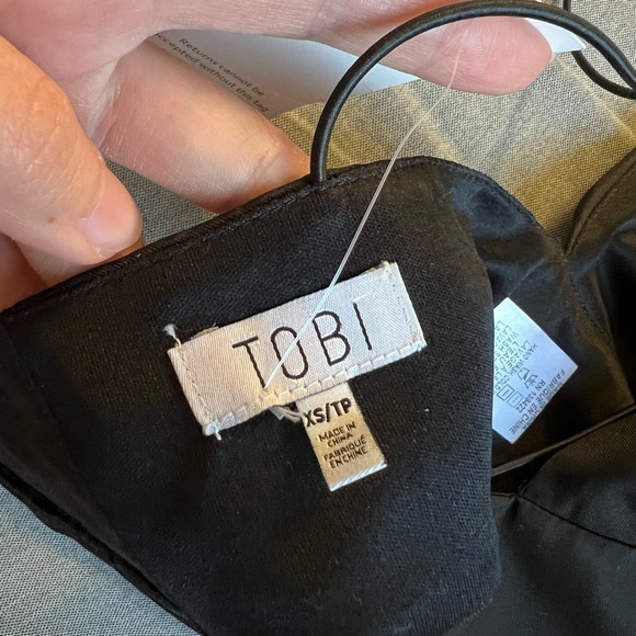 NWT Tobi black crop top/bralette with clasp back, XS - Picture 4 of 4